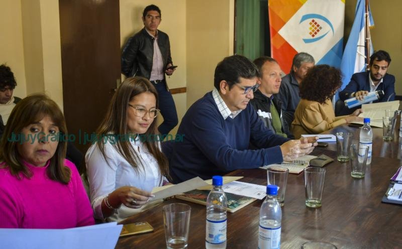 Concejales y funcionarios municipales trataron plataformas digitales 5 Concejales y funcionarios municipales trataron plataformas digitales 5