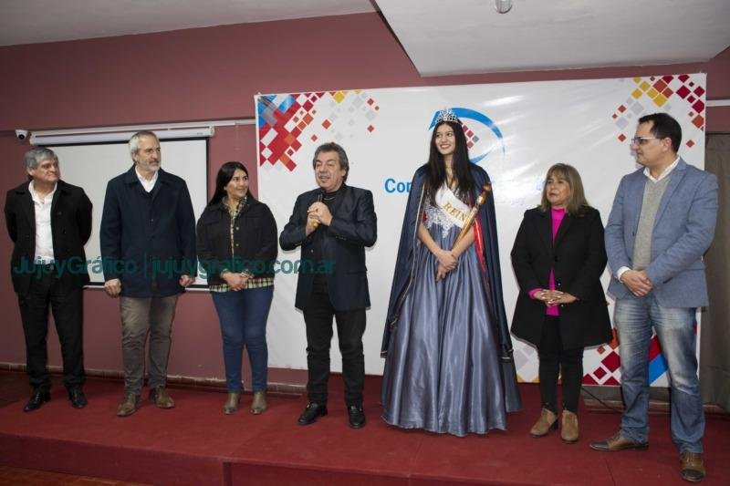 Concejo Deliberante honra a Nino Fuentes por su legado musical en Fiesta Nacional de Estudiantes 3 Concejo Deliberante honra a Nino Fuentes por su legado musical en Fiesta Nacional de Estudiantes 3