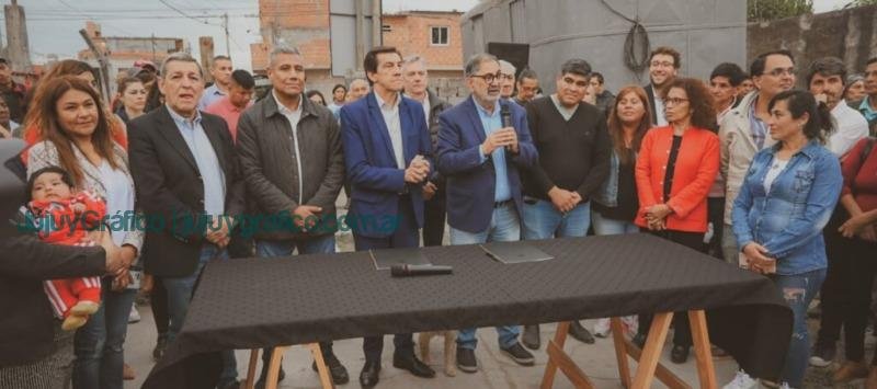 1 Km de pavimentación de la Avenida Pachamama en Alto Comedero 2 Pavimentación de la Avenida Pachamama en Alto Comedero 1