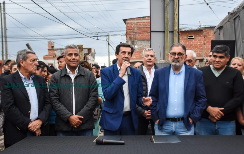 Pavimentación de la Avenida Pachamama en Alto Comedero 5