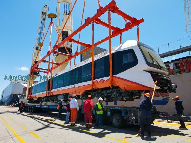 El Tren de la Quebrada da un paso histórico: Arribo exitoso de duplas solares según Morales 4 El Tren de la Quebrada da un paso histórico, Arribo exitoso de duplas solares según Morales 1