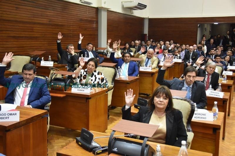 Carlos Sadir asumió como Gobernador de Jujuy 19 Carlos Sadir asumió como Gobernador de Jujuy 15