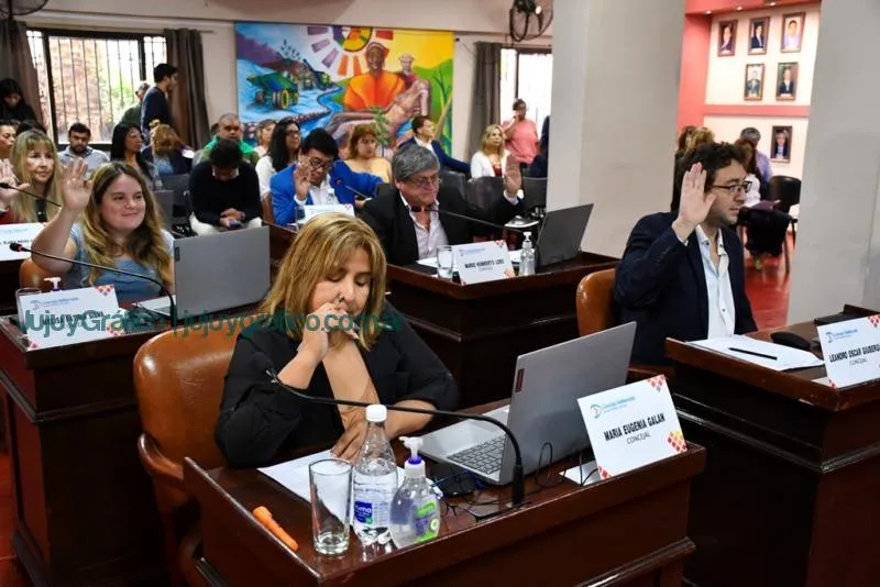 El Concejo Deliberante de San Salvador aprobó el aumento mensualizado de los colectivos 5