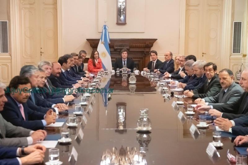 Javier Milei con gobernadores Negociaciones sobre impuestos y apoyo a reformas económicas 5 Javier Milei con gobernadores Negociaciones sobre impuestos y apoyo a reformas económicas 1