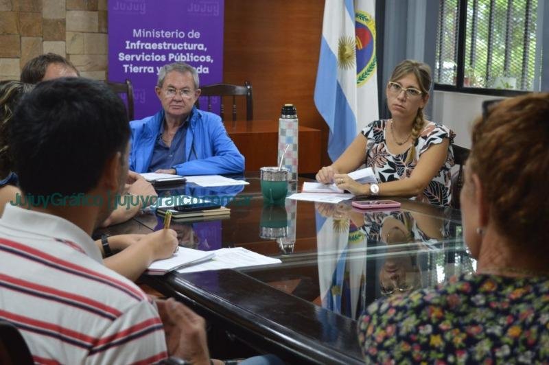 Autoridades y productores avícolas buscan soluciones ante cortes de energía en zonas productivas 1 Autoridades y productores avícolas buscan soluciones ante cortes de energía en zonas productivas 1