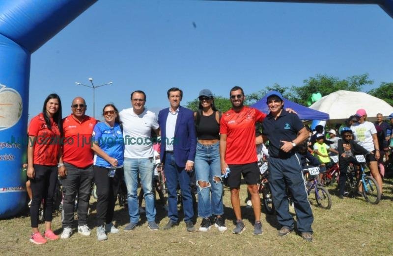 Éxito deportivo en Alto Comedero, Competencia recreativa de Mountain Bike reúne a más de 250 niños y jóvenes 4 Éxito deportivo en Alto Comedero, Competencia recreativa de Mountain Bike reúne a más de 250 niños y jóvenes 4