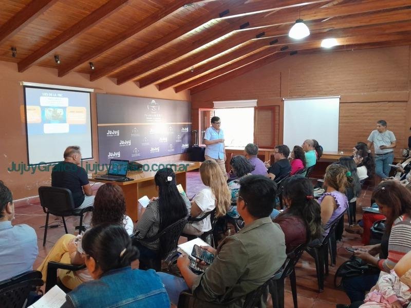 Rubén Daza sobre la Economía Popular. Necesitamos un enfoque sensible y estratégico que promueva el crecimiento sostenible en Jujuy 5 Rubén Daza sobre la Economía Popular. Necesitamos un enfoque sensible y estratégico que promueva el crecimiento sostenible en Jujuy 5