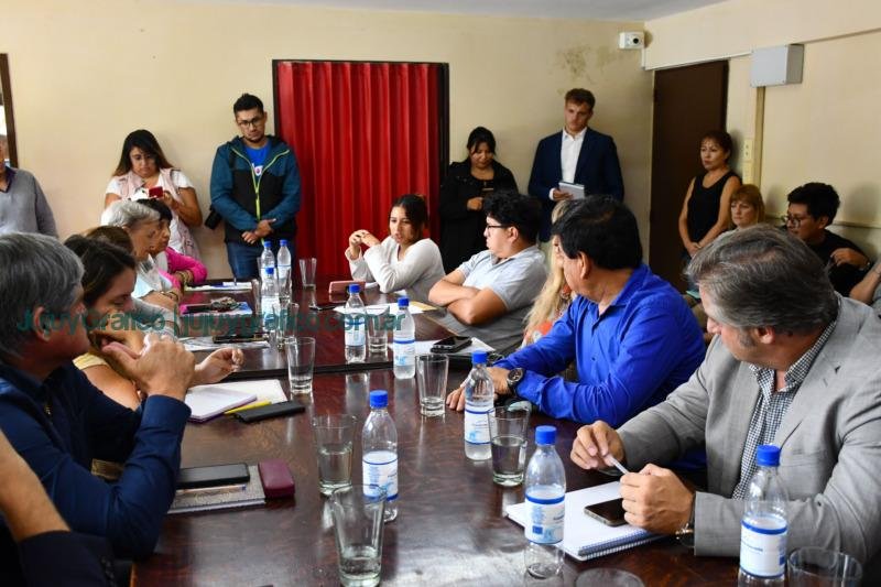 En San Salvador de Jujuy analizan modificar el horario comercial 6 En San Salvador de Jujuy analizan modificar el horario comercial 3