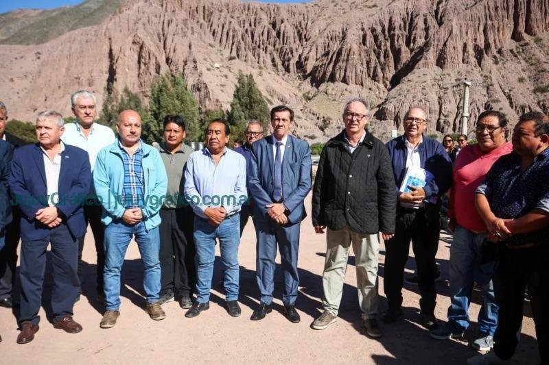 Sadir inauguró un puente sobre el Río Grande en Purmamarca 1 Sadir inauguró un puente sobre el Río Grande en Purmamarca 1