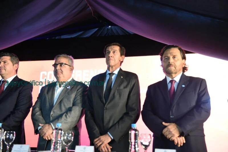 Gobernadores firman la Mesa del Cobre para impulsar la Minería Sustentable 1