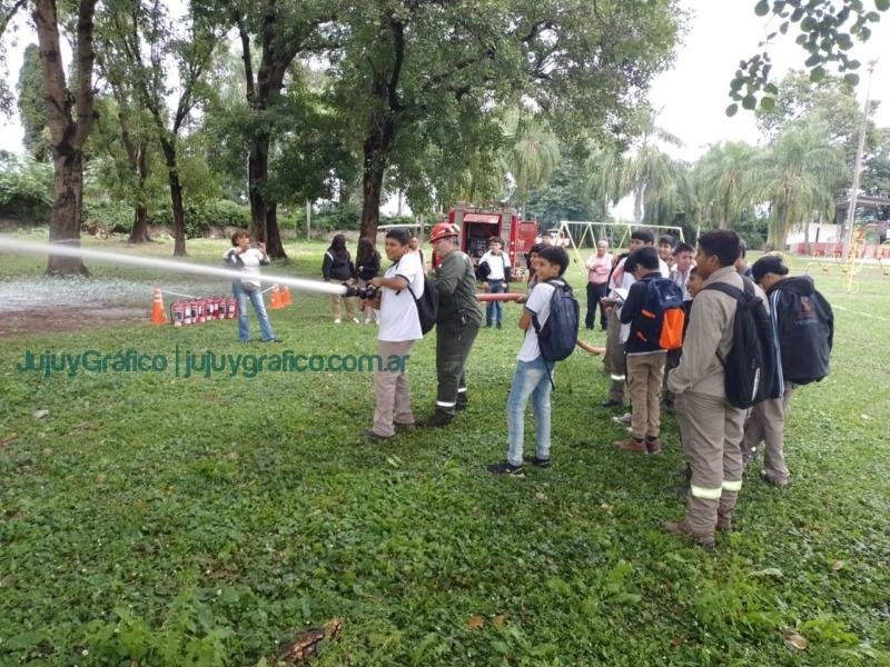 Ledesma promueve la seguridad con actividades lúdicas y de capacitación en Libertador 5 Ledesma promueve la seguridad con actividades lúdicas y de capacitación en Libertador 03