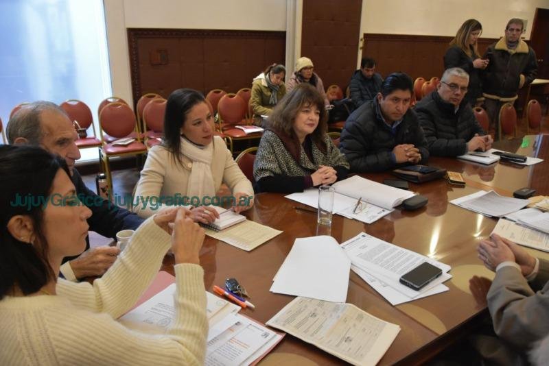 Proyecto de Declaración de Bien de Interés Histórico Provincial para la Bandera del Museo Lavalle 1 Proyecto de Declaración de Bien de Interés Histórico Provincial para la Bandera del Museo Lavalle 1