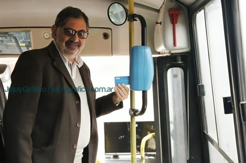Suspensión de la Fórmula Polinómica para aumento del colectivo en San Salvador de Jujuy 1 Suspensión de la Fórmula Polinómica para el aumento del del colectivo en San Salvador de Jujuy Raúl Chuli Jorge SUBE un colectivo