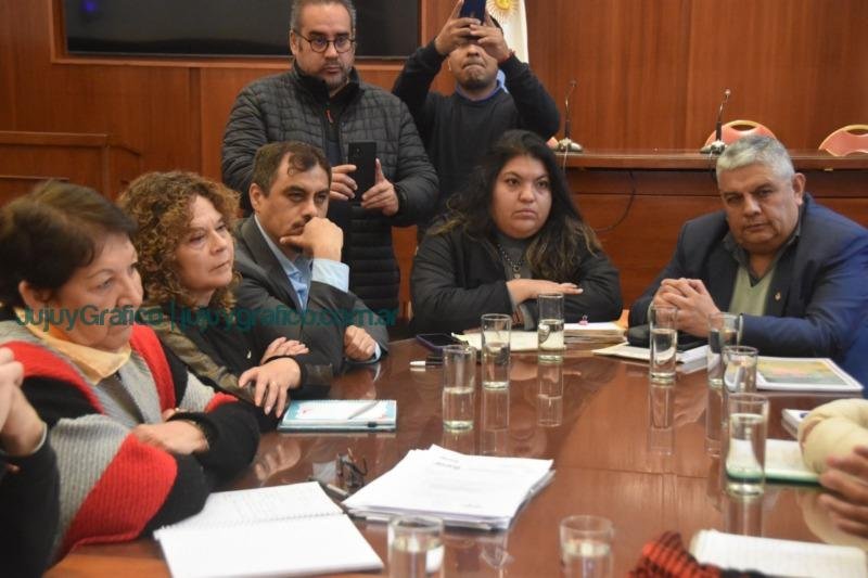 Diálogo constructivo sobre el futuro del Jardín Intercultural Bilingüe Wawa Huasi de La Quiaca 2 Diálogo constructivo sobre el futuro del Jardín Intercultural Bilingüe Wawa Huasi de La Quiaca 3