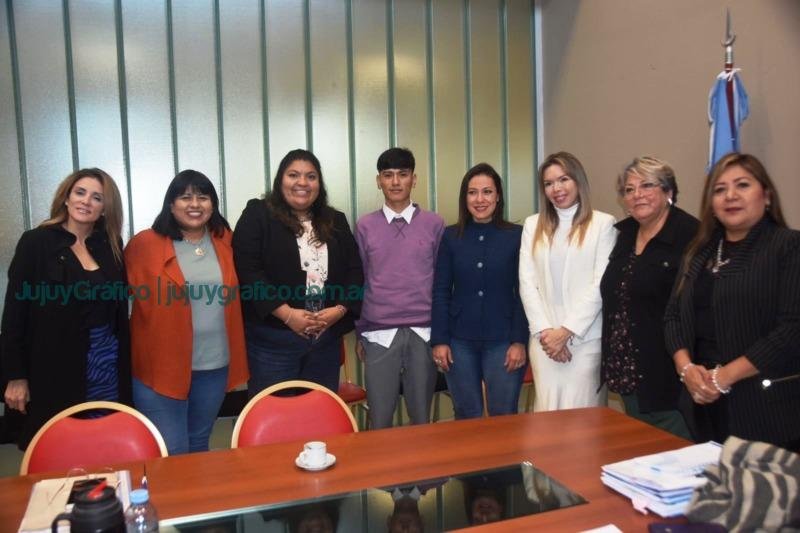 Joven ambientalista jujeño comparte su Experiencia en la Legislatura 1 Joven ambientalista jujeño comparte su Experiencia en la Legislatura 1