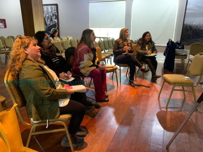 Ledesma dictó Taller de Creatividad para directivos de Región V en Libertador 1 Ledesma dictó Taller de Creatividad para directivos de Región V en Libertador 1