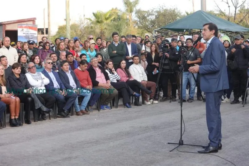 Perico Presentaron el 1° pavimento con material reciclado de Jujuy 1 Perico Presentaron el 1° pavimento con material reciclado de Jujuy 1