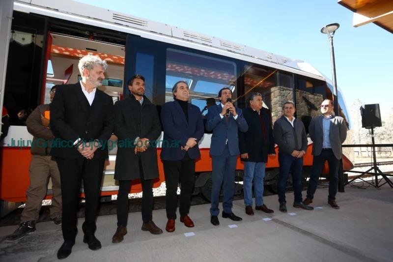 Sadir y funcionarios nacionales vivieron la experiencia del Tren Solar de la Quebrada 2 Sadir y funcionarios nacionales vivieron la experiencia del Tren Solar de la Quebrada 4