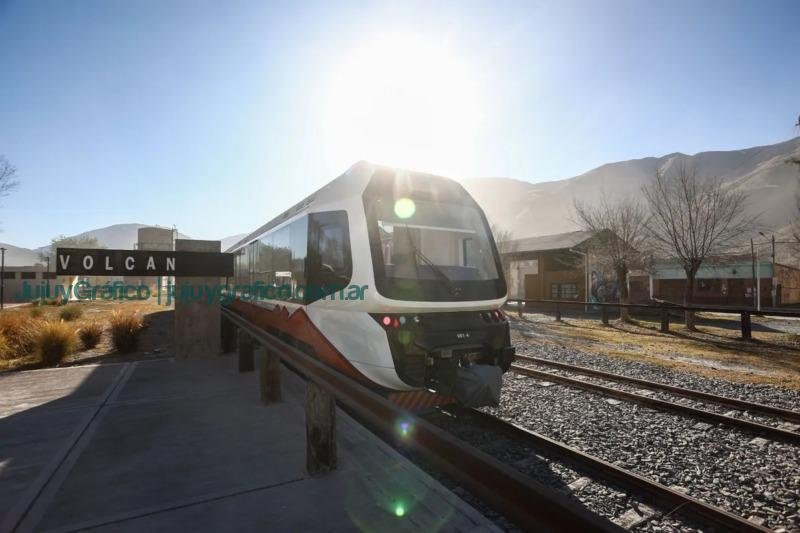 Sadir y funcionarios nacionales vivieron la experiencia del Tren Solar de la Quebrada 6