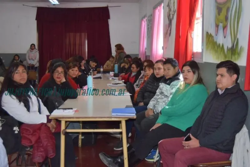 Capacitación para el fortalecimiento económico de emprendedores en el Hogar Escuela 1