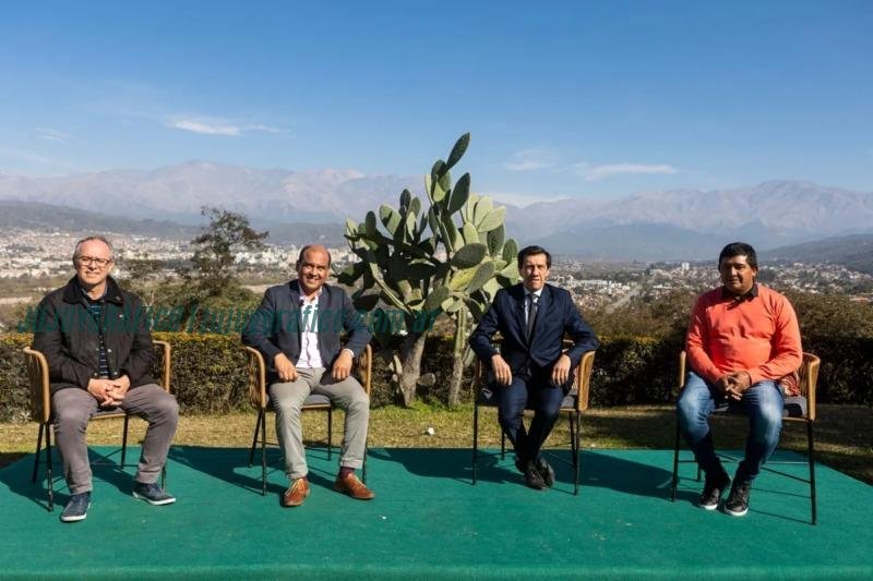 Carlos Sadir impulsa el desarrollo urbano en Jujuy con Plan Público-Privado 10 Carlos Sadir impulsa el desarrollo urbano en Jujuy con Plan Público Privado
