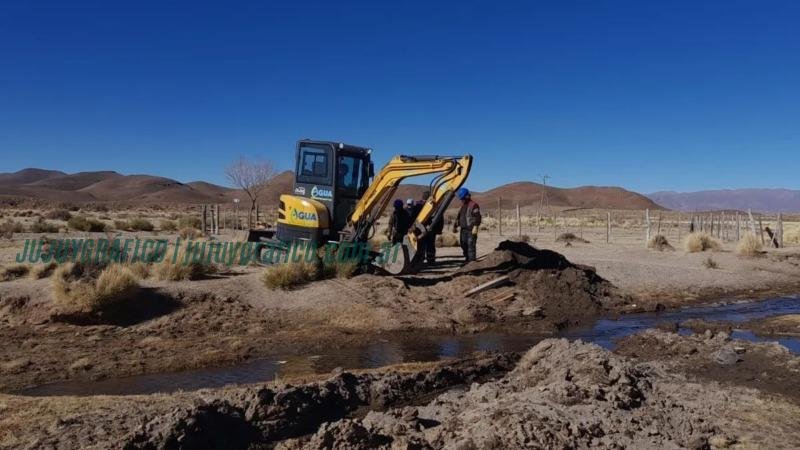 Casabindo: Agua Potable avanza con importante obra de mejora 1 Casabindo. Agua Potable avanza con importante obra de mejora 4
