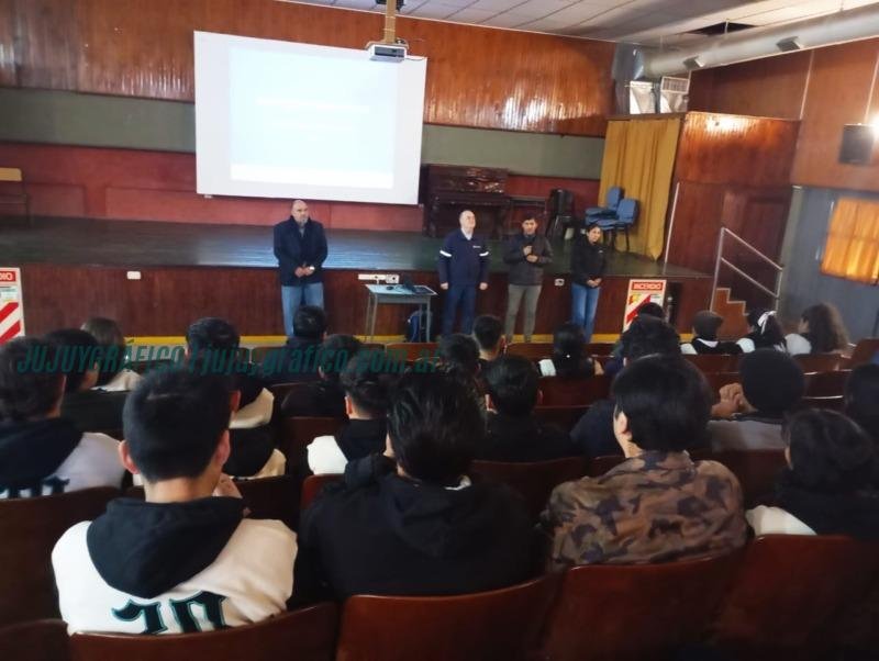 Ledesma introduce a estudiantes de la Escuela Técnica Herminio Arrieta al mundo laboral 6