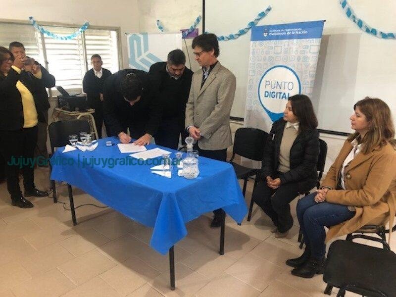 Ledesma renueva convenio para brindar Cursos Digitales a la comunidad de Calilegua 1 Ledesma renueva convenio para brindar Cursos Digitales a la comunidad de Calilegua 4