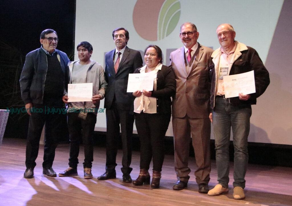 SUSTENTUR Foro Internacional de Desarrollo Sostenible en Jujuy 8 SUSTENTUR Foro Internacional de Desarrollo Sostenible en Jujuy 8
