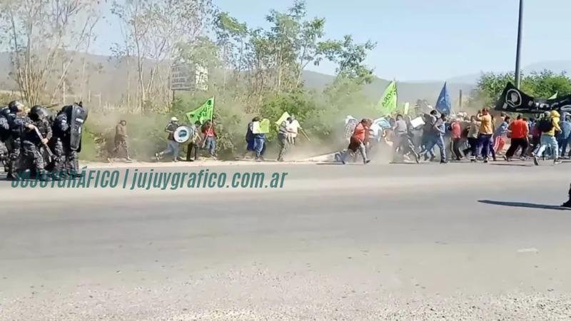 Incidentes en Libertador: Policía y obreros de la UOCRA enfrentados en un reclamo por obras públicas 7 Incidentes en Libertador, Policía y obreros de la UOCRA enfrentados en un reclamo por obras públicas 1