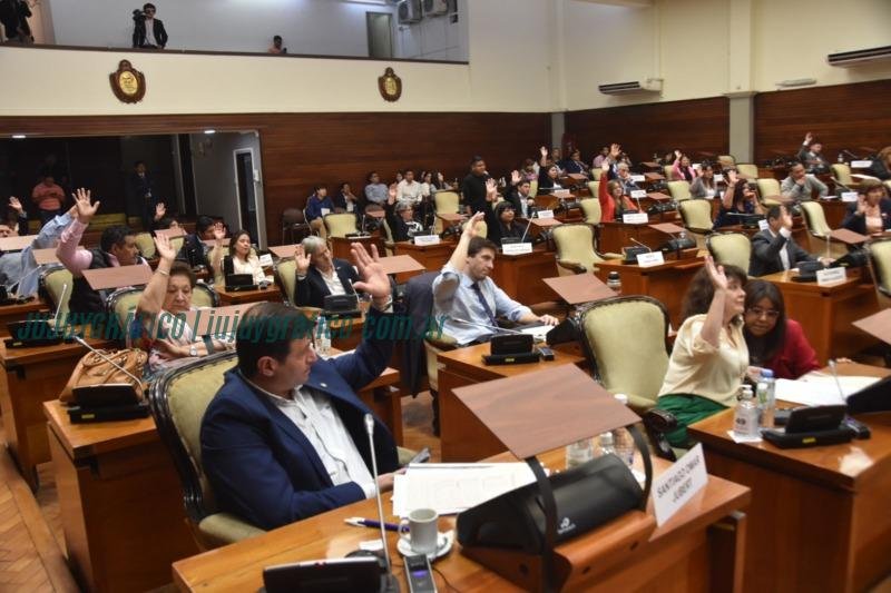 La Legislatura reglamentó el cobro del Sistema Provincial de Seguros de Salud para Extranjeros 3 La Legislatura reglamentó el cobro del Sistema Provincial de Seguros de Salud para Extranjeros 5