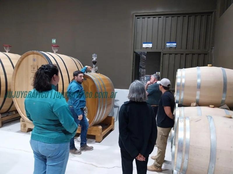 Evaluación de Bodegas y Viñedos. Un paso hacia la excelencia en Enoturismo en Jujuy 1 Evaluación de Bodegas y Viñedos. Un paso hacia la excelencia en Enoturismo en Jujuy 1