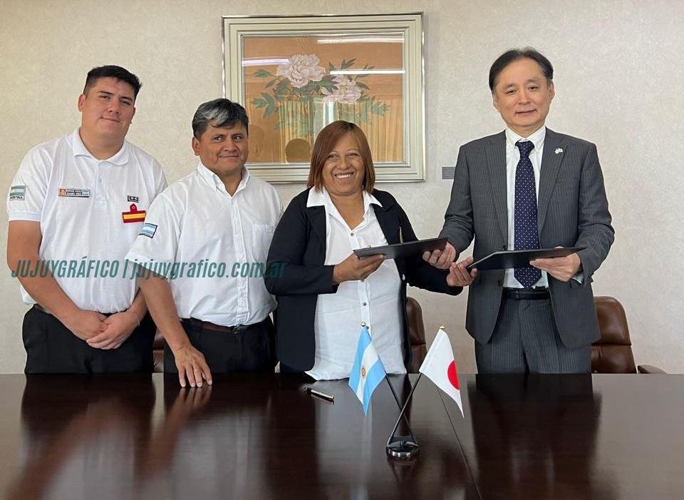 Japón dona autobomba para el Cuerpo de Bomberos de Perico 1 Japón dona autobomba para el Cuerpo de Bomberos de Perico fortaleciendo la seguridad y los lazos bilaterales 2