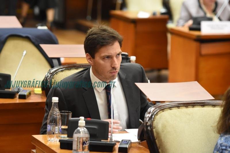 La Legislatura aprueba el Presupuesto 2025 a Sadir, Análisis y su impacto en la provincia 11