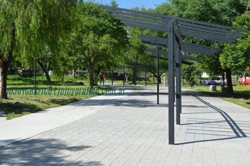 Obras en B° Tupac Amaru, Parque Urbano con 98 de Avances 09
