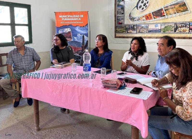 Productores de Purmamarca buscan soluciones para plaga de loros en sus cultivos 2 Productores de Purmamarca buscan soluciones para plaga de loros en sus cultivos 2