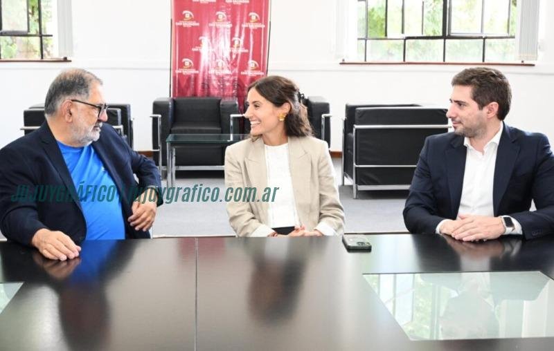 San Salvador de Jujuy integra a Uber a taxis y mejora opciones de transporte 2 San Salvador de Jujuy integra a Uber a taxis y mejora opciones de transporte 4