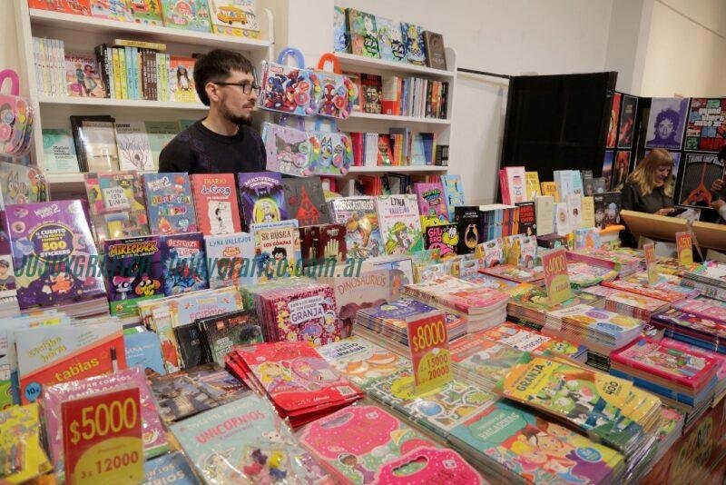 21ª Feria del Libro Jujuy, Un éxito cultural con más de 150 mil visitantes 03 21ª Feria del Libro Jujuy, Un éxito cultural con más de 150 mil visitantes 03