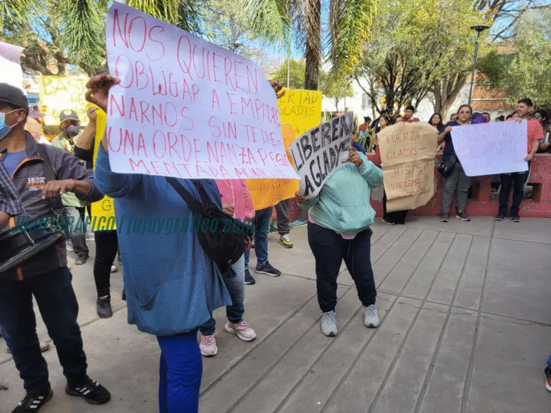 Causa armada, Municipio persigue y humilla a Gladys Zambrano tras detención arbitraria 05 Causa armada, Municipio persigue y humilla a Gladys Zambrano tras detención arbitraria 05