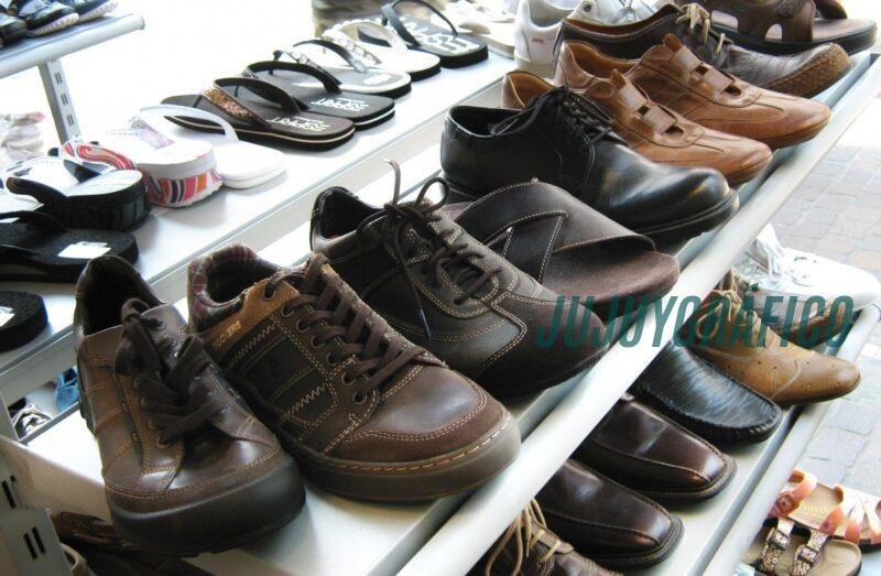 Encuentra las zapatillas de hombre perfectas para cada ocasión 03