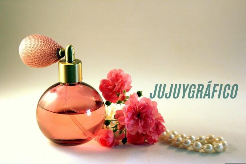 Perfumes que cuentan historias, La Revolución de los aromas femeninos 01 Perfumes que cuentan historias, La Revolución de los aromas femeninos 01