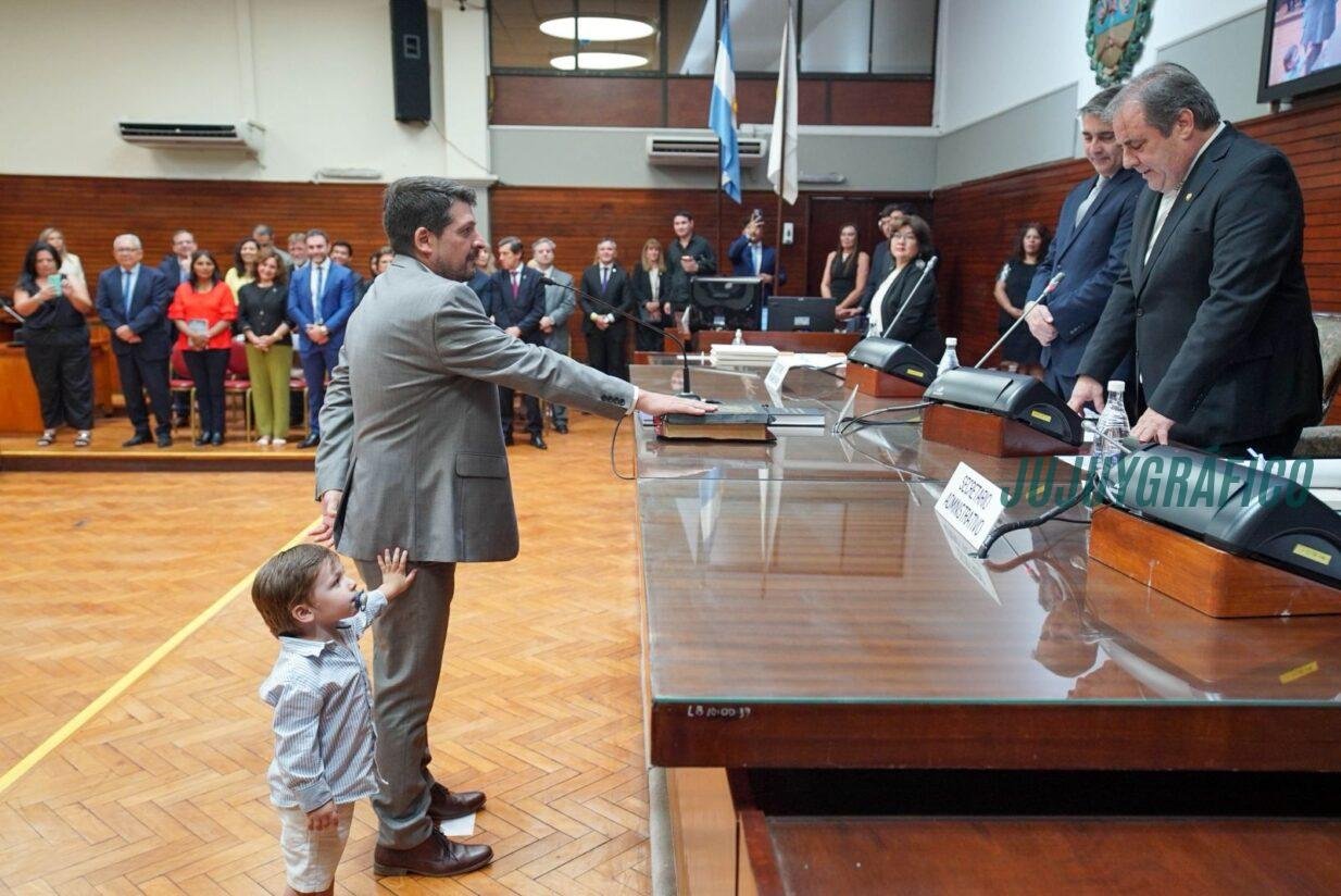 Fractura peronista y crisis institucional visionario: El caos que marcó la jura Legislativa 2025 en Jujuy 5 Fractura peronista y crisis institucional, El caos que marcó la jura Legislativa en Jujuy 03