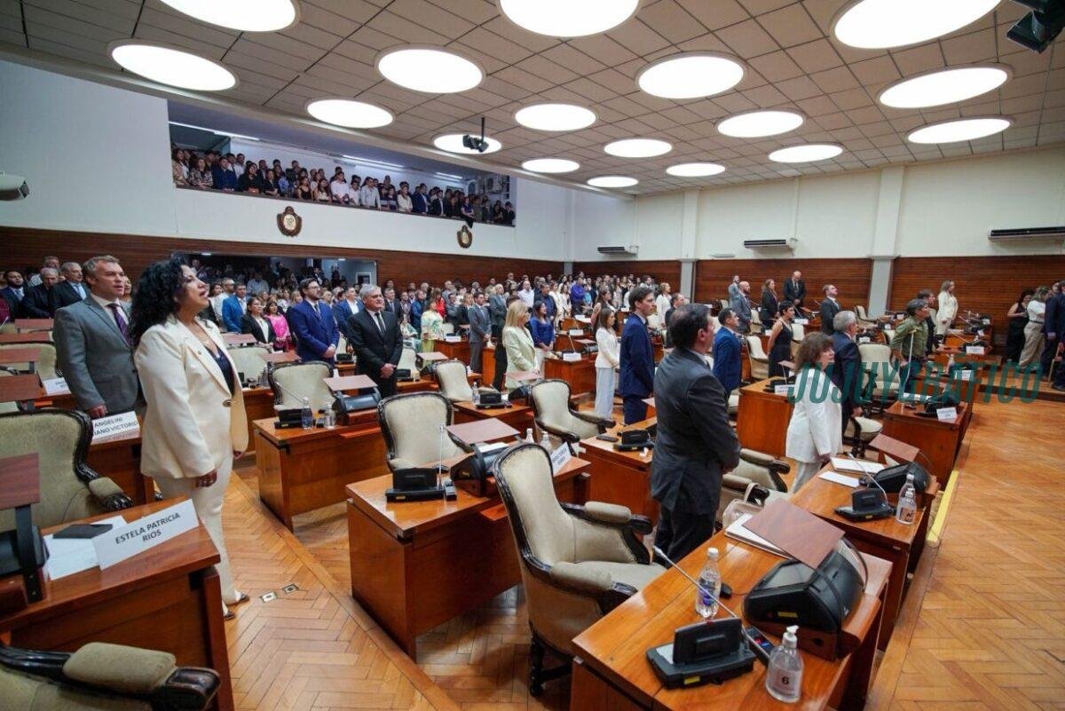Fractura peronista y crisis institucional visionario: El caos que marcó la jura Legislativa 2025 en Jujuy 1 Fractura peronista y crisis institucional, El caos que marcó la jura Legislativa en Jujuy 14