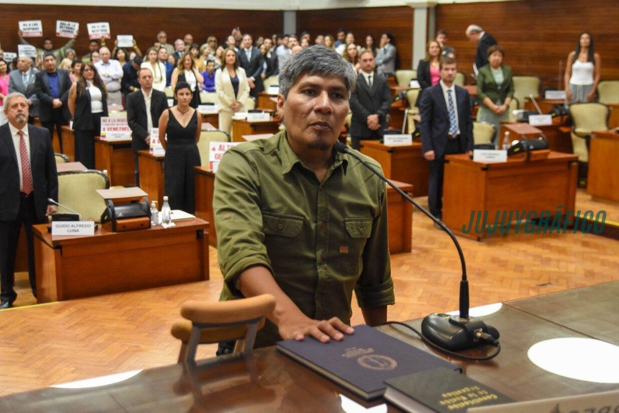 Fractura peronista y crisis institucional, El caos que marcó la jura Legislativa en Jujuy 25 Fractura peronista y crisis institucional, El caos que marcó la jura Legislativa en Jujuy 25