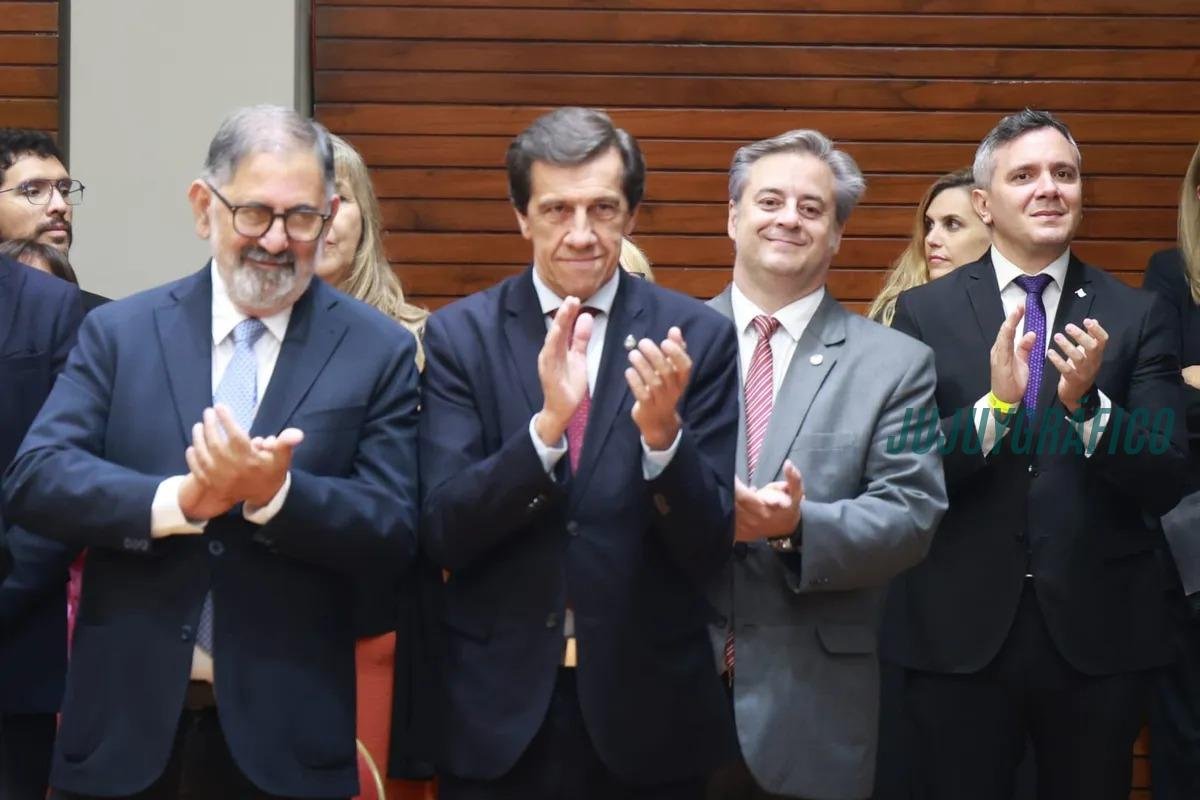 Fractura peronista y crisis institucional, El caos que marcó la jura Legislativa en Jujuy 31 Fractura peronista y crisis institucional, El caos que marcó la jura Legislativa en Jujuy 31