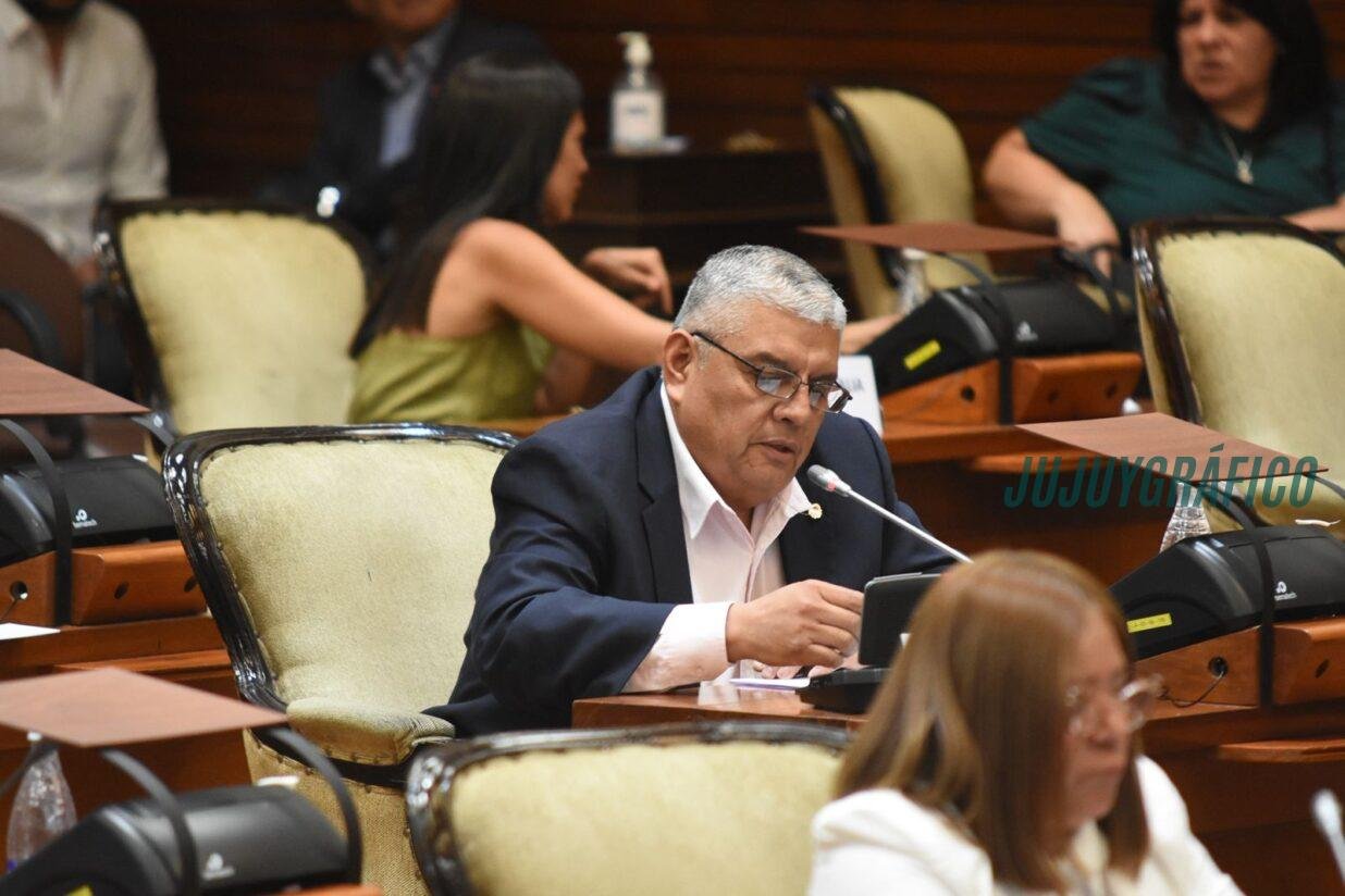 Jujuy aprobó un presupuesto histórico de $2,6 billones para 2026 con polémicas por salarios públicos y nueva deuda 05 Jujuy aprobó un presupuesto histórico de $2,6 billones para 2026 con polémicas por salarios públicos y nueva deuda 05