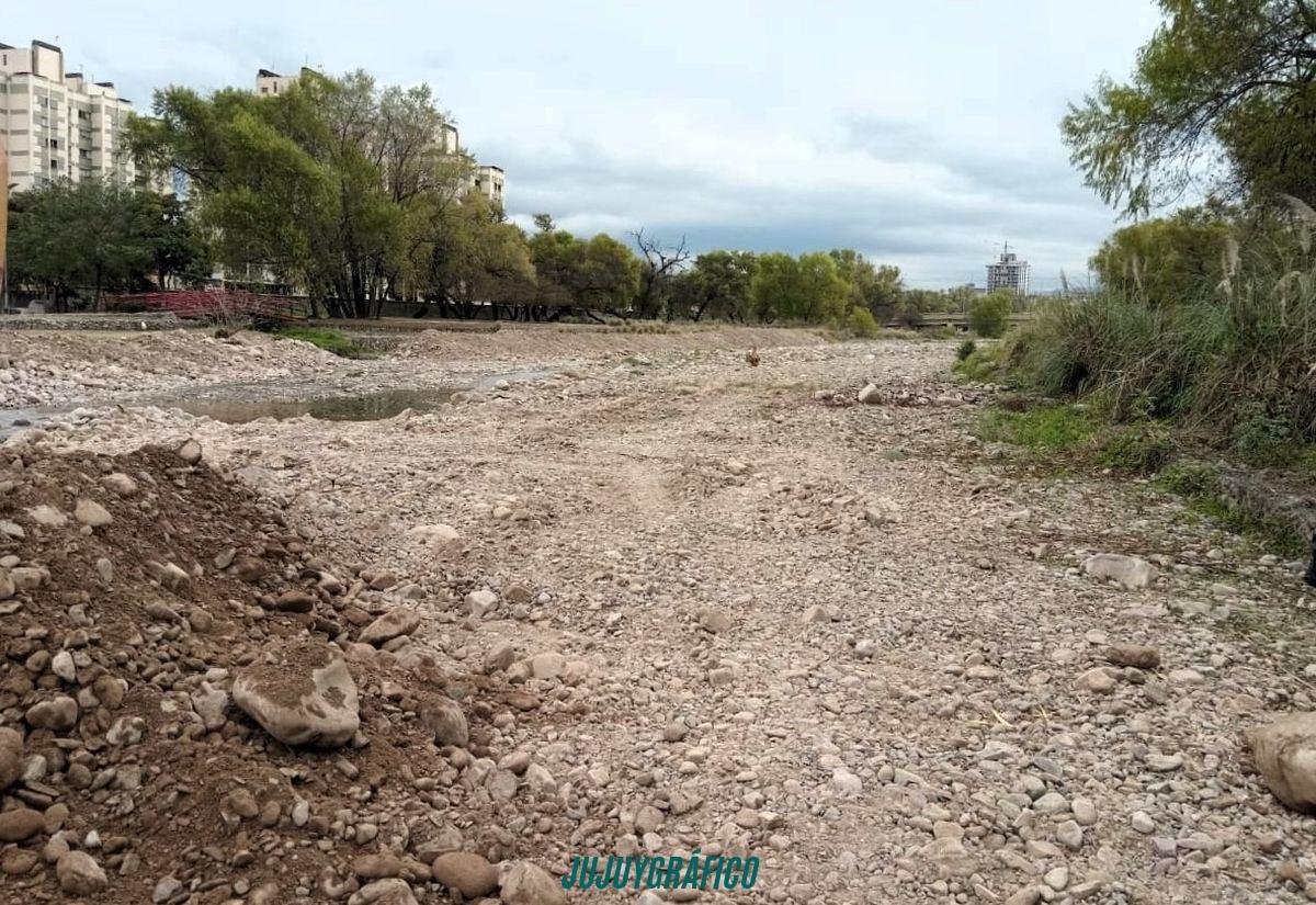 Descubren contaminación masiva de microplásticos oculta en el río Xibi Xibi 07