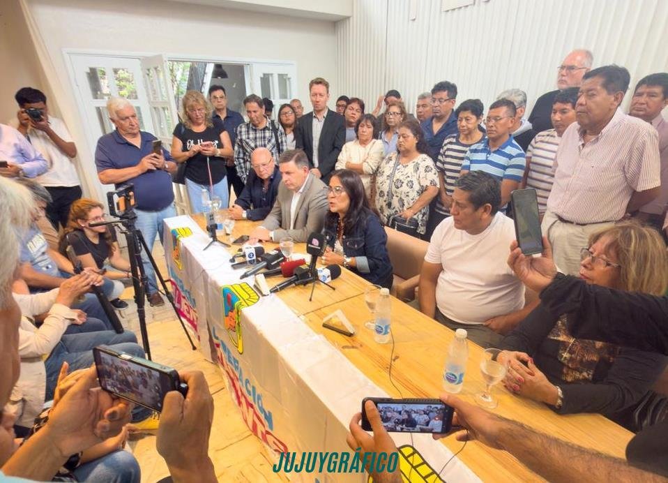 Purga en el PJ Jujuy Solamente quedarán los K ultra K que son ciegos, sordos y mudos, votan lo que dice Cristina fustigó Moisés 1 Purga en el PJ Jujuy Solamente quedarán los K ultra K que son ciegos, sordos y mudos, votan lo que dice Cristina fustigó Moisés 1