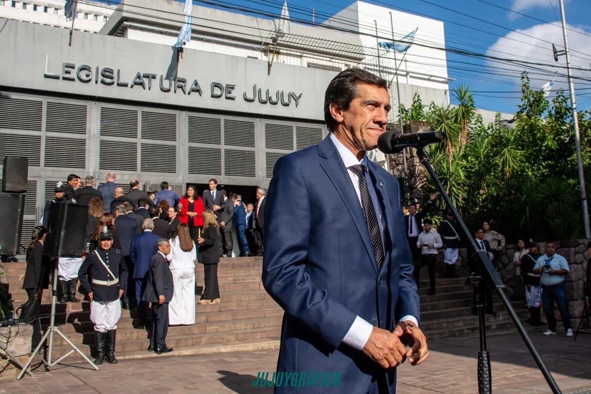 Sadir presentó un plan de USD 230 millones y reveló los logros que blindan a Jujuy de la crisis nacional 07 Sadir presentó un plan de USD 230 millones y reveló los logros que blindan a Jujuy de la crisis nacional 07