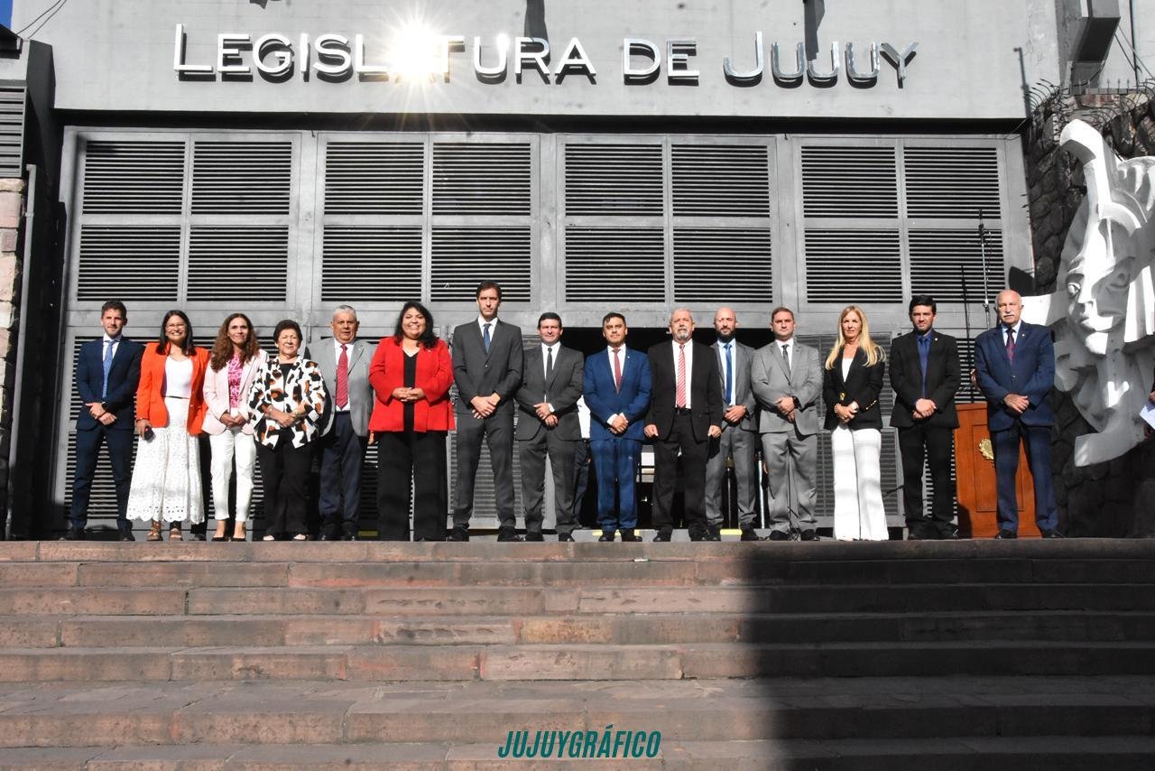 Sadir presentó un plan de USD 230 millones y reveló los logros que blindan a Jujuy de la crisis nacional 18 Sadir presentó un plan de USD 230 millones y reveló los logros que blindan a Jujuy de la crisis nacional 18